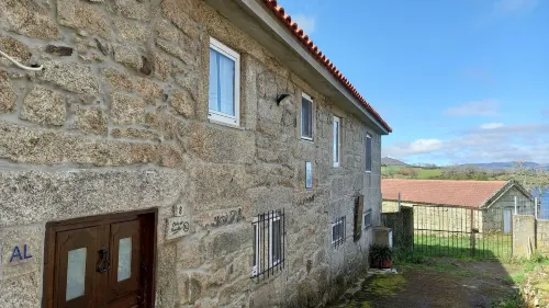 New Riyork Sweet Home Hotels in Montalegre