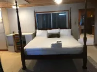 Walk to Downtown Scene