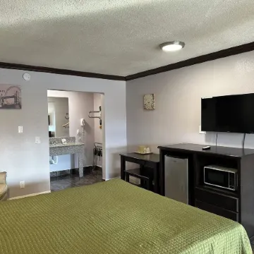 Corona Inn