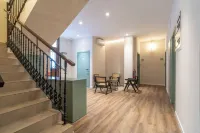 VLC Host - Reina Hotel a Port Saplaya