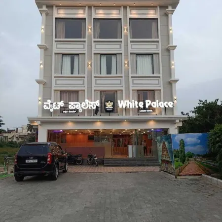 hotel white palace