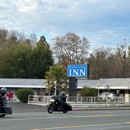 Western Village Inn-Newly Renovated