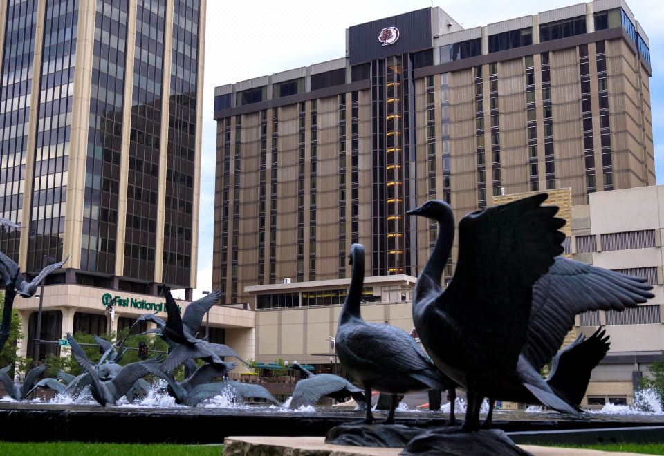 Doubletree Hotel & Executive Meeting Center Omaha DowntownOver view