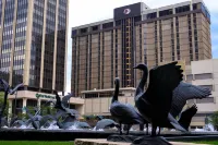 DoubleTree by Hilton Hotel Omaha Downtown Hotels near University of Nebraska Omaha
