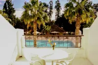 Hotel Continental - Pools