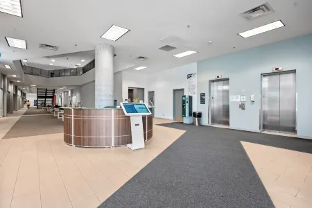 Bright Suites Finch West by GLOBALSTAY Отели рядом с достопримечательностью «Блэк Крик Пайонир Виллидж»