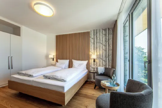 西豪爾酒店和旅館