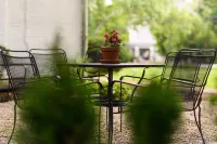 Rose Hill Inn Hotel a Versailles