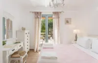 Aneli Villas - Villa Elissavet - 4-Star