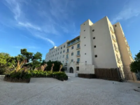 Artila Beach Condos, Isla Mujeres