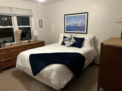 North East Lake House Unit #1 with Private Deck Hotels near Rahal Farms