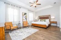 Magical 7Br Resort Home • Movie Theater, Game Room & More!