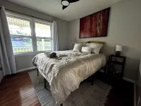 3-bedroom house in serene Calhoun with AC, WiFi, fitness room