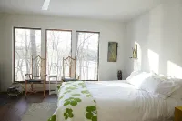 Modern Comfort Meets Nature  -Private Dock, Fire Pit & Detached Sleep Cabins