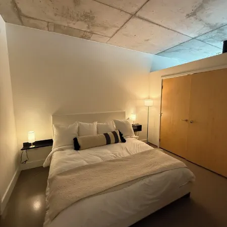 PH Condo. Amazing Views with Private Balcony. Walk to everything!