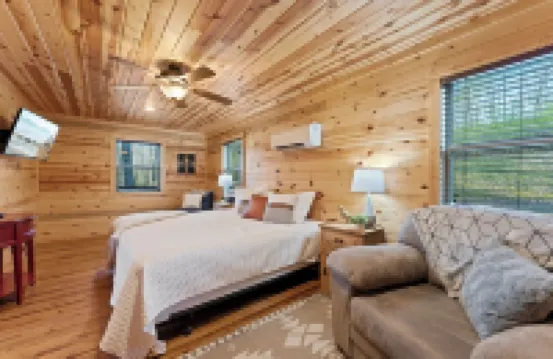 Mnt. View Cabin Near River w/ Hot Tub + Fire Pit 賈斯珀酒店