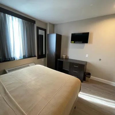Royal Hotel Bronx Các khách sạn gần Công viên Pelham Bay