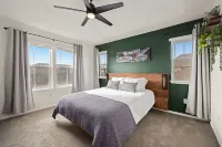 Modern & Stunning Home Near Breweries and Old Town