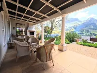 Banhoek Corner Guesthouse - Bed and Breakfasts