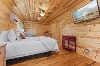 Mnt. View Cabin Near River w/ Hot Tub + Fire Pit
