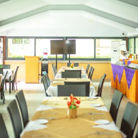 Hotel Marjorie `Y`