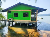 バーンメー リゾート ロング・ビーチ周辺のホテル