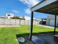 25 On Main Struisbaai