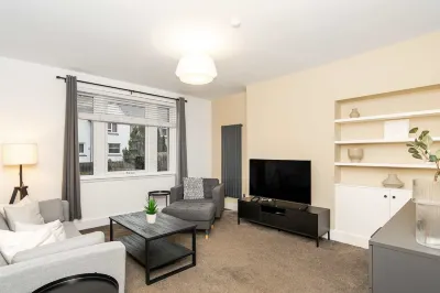 3 Bedroom House-Free Parking Hotels in 