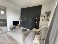 Charmant T2, vue Montagne et Piscine Couverte Hotel a Bielle