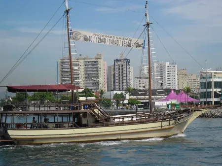 Apt 2 qtos, Wi-Fi, 2 bathrooms, fte beach w / panoramic view, Gonzaga (channel 3) Отели рядом с достопримечательностью «Museum of the Port of Santos»