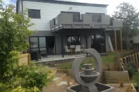 Skyline Apartments Raglan (Lower Apartment) Hotels in Raglan