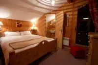 Individual Chalet with Jacuzzi offering Stunning Views