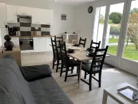 Walking distance to the beach 100 meters 5-person villa