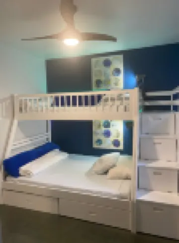 Beautifully-Furnished Family-Friendly 2 BDRM Condo With Stunning Views