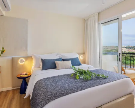 WellClub - Family Wellness & Sea View Suites Hotels in Chloraka