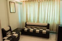 Home plus  apartment 2 modern and just three minutes walk from the beach