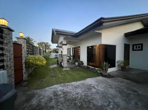 Villa Josefina  with pool 3 bedroom sleeps 6 max 12 person