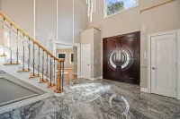 The President MansionLuxurious Family Retreat - 1.5 Miles to Beach