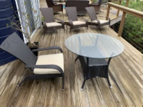 Spacious house with an amazing view of the ocean on a private deck.