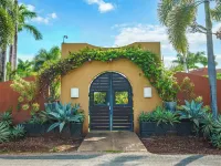 2BR Condo steps from the beach! Hotels in Junquillal