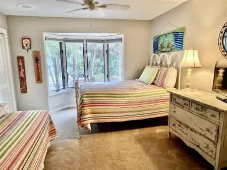 Snowbirds Special Rates! Golf Cart and 2 Amenity Cards Included.