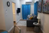 Forget your worries in this serene space. Pool view, top floor. Privacy gate. Hotels in Wheeland Settlement