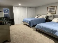 Cozy new 2 big bedrooms, 1bathroom kitchen&appliances , washer&dryer 1 garage Hotels in 