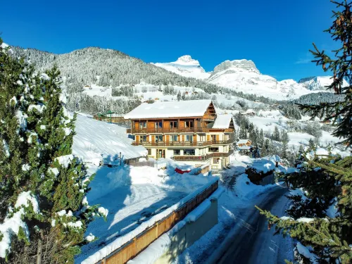 Chalet les Rhodos Hotel di Sallanches