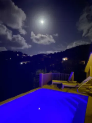 Prettyview Villa above Wyndham Lambert Beach Resort