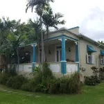 Cozy Private Cottage in Fabulous Accra / Rockley Beach Location!