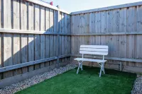 Cosy beautiful modern house close public transport and shopping mall