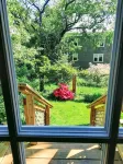 Panoramic view, large deck, ground floor apartment, walk to subway and beach