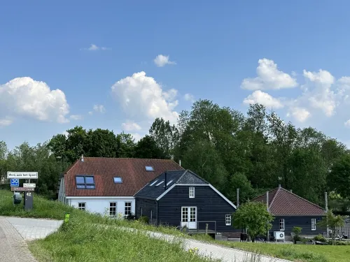 Ruime, Ouderwets Gezellige Voormalige Schuur Midden in de Natuur