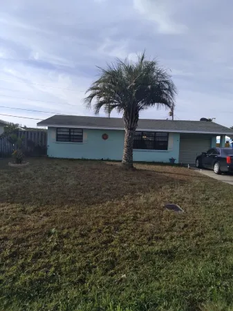 House Near the Beach Отели в г. Ормонд-Бай-Те-Си